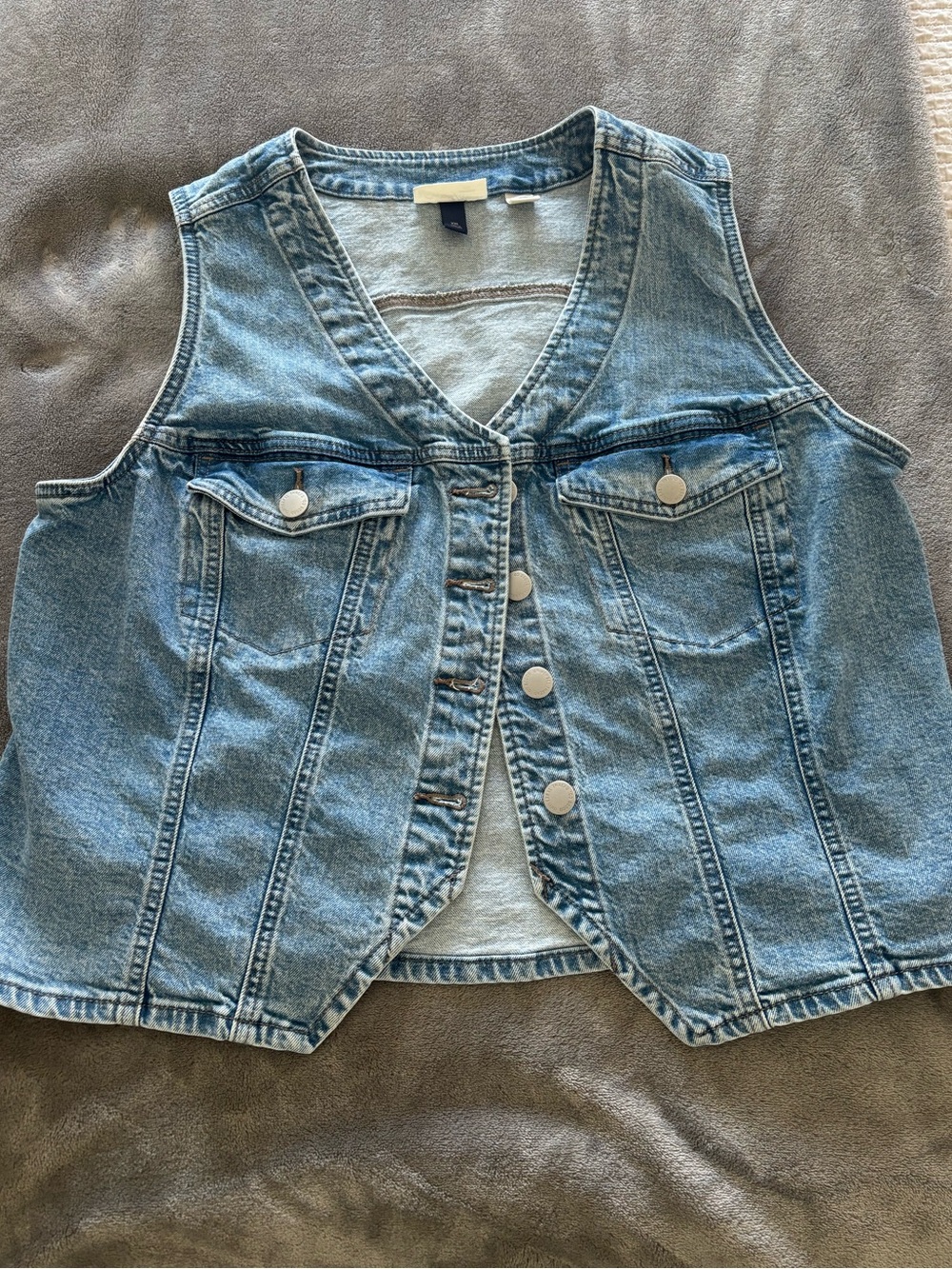 Universal Thread Denim Vest - Picture 3 of 6